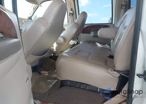 2001 Ford F-250 Lariat/Xl/Xlt из США, поврежденный, VIN 1FTNW20F11EA57851